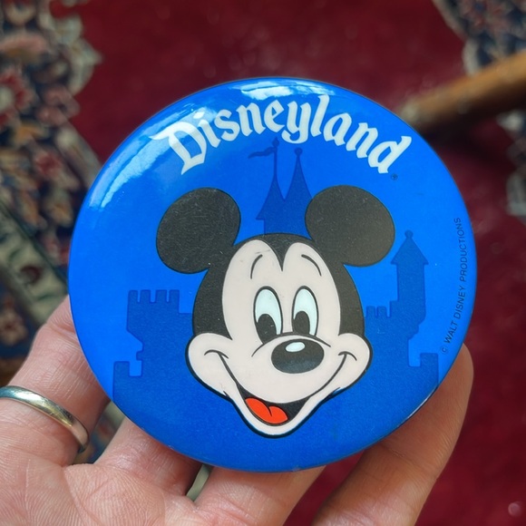 Disneyland vintage 90s Mickey Mouse pin - Picture 2 of 4